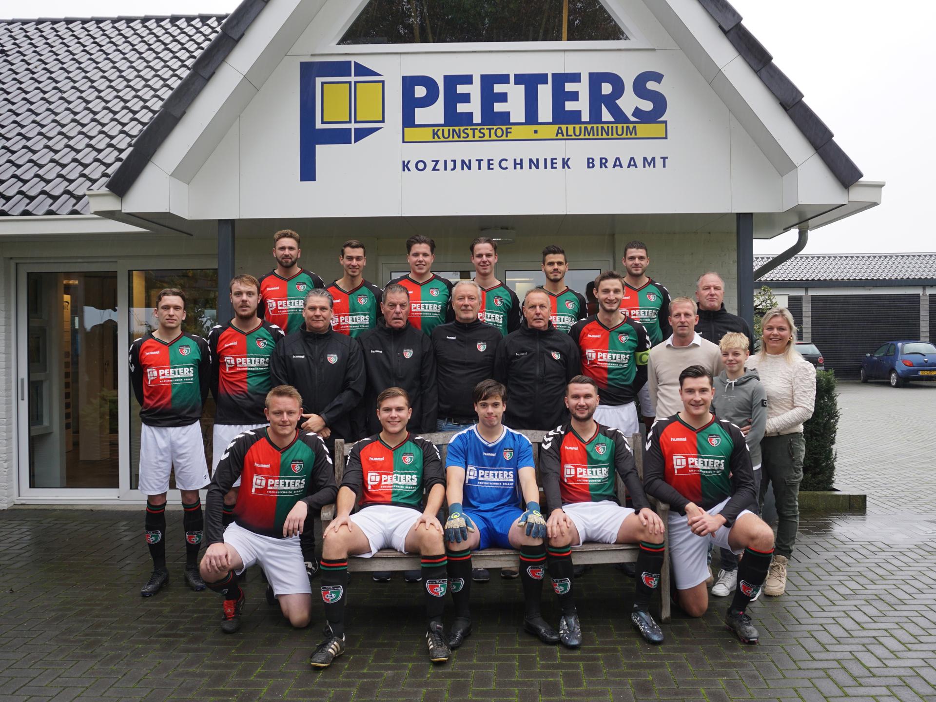 Eerste elftal bij Peeters Kozijntechniek